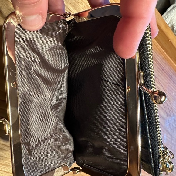 BLACK wallet and coin purse. New. Feels like leather but no verification - Picture 6 of 6